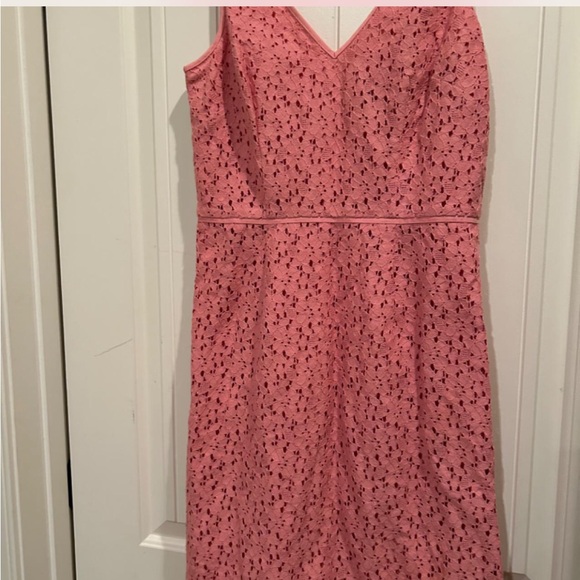 Ann Taylor Dresses & Skirts - Ann Taylor petite pink dress